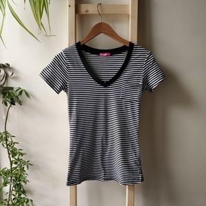 3 for $25 NWOT Black & White Striped V-Neck Tee XS